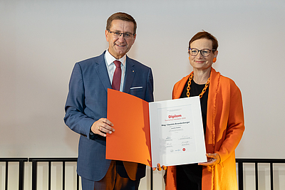 Josefine Köstlich, v.l.: Wirtschafts-Landesrat Markus Achleitner, Daniela Brandenberger © Cityfoto/PELZL-MAIRWÖGER